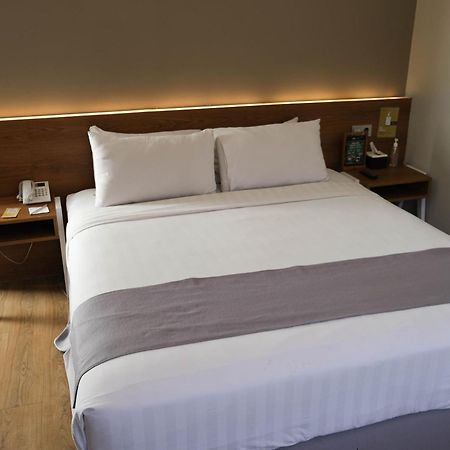 三宝垄新邦利马全住酒店 外观 照片