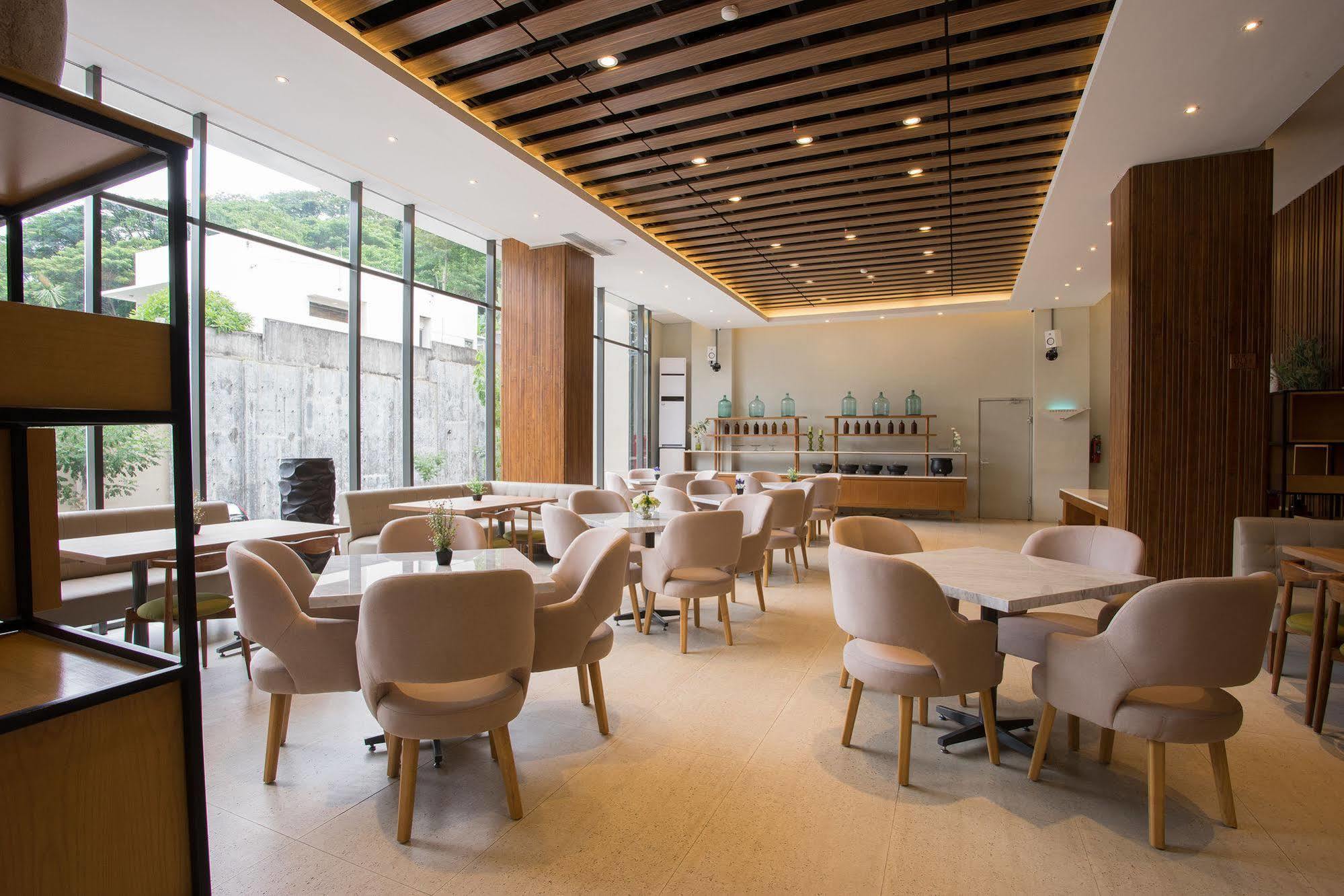 三宝垄新邦利马全住酒店 外观 照片